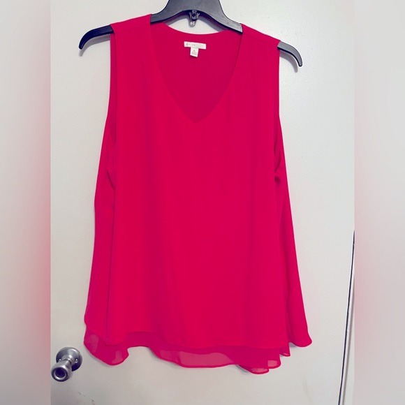 Flowy sleeveless blouse. - Picture 1 of 2